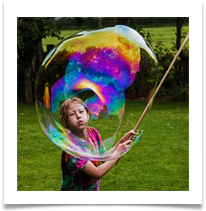 I'm forever blowing bubbles - Vera Lynn - Richard Nicholls